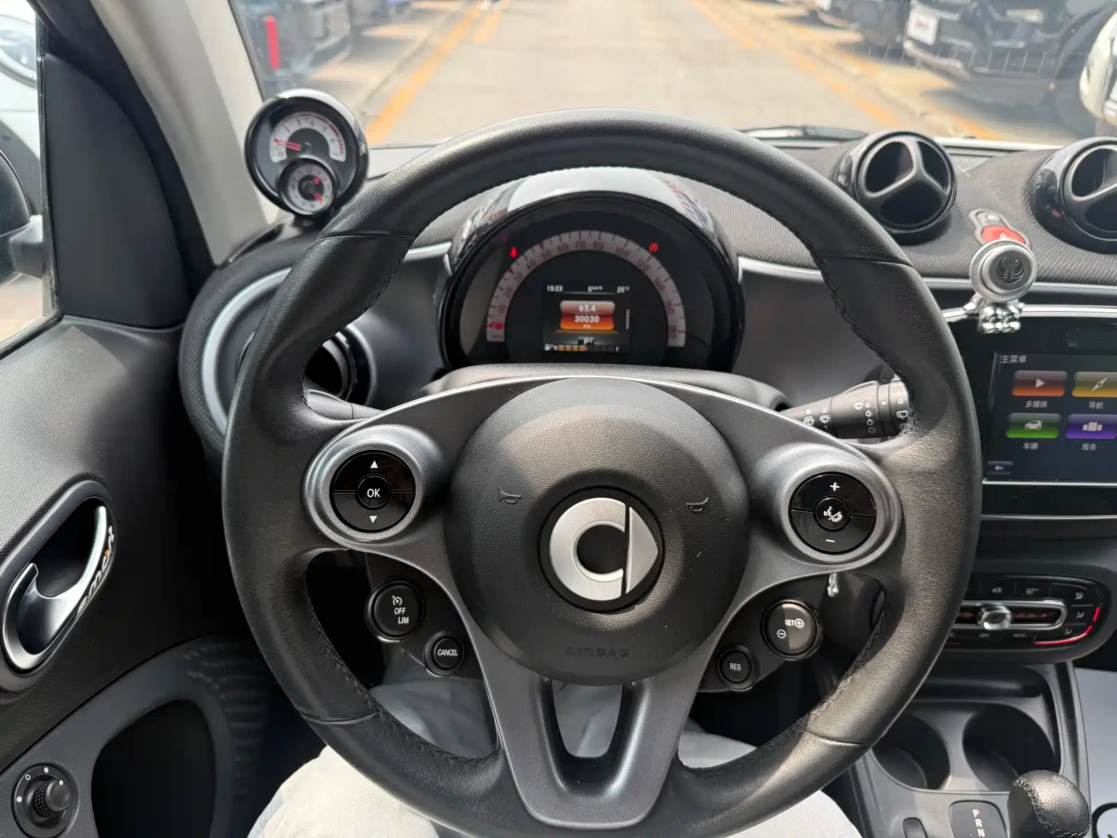 Photo 14 - smart fortwo