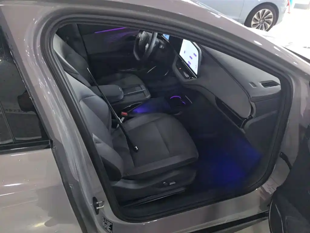 Hongqi EH7 2025 640 AWD Smart Selection Edition фото 25