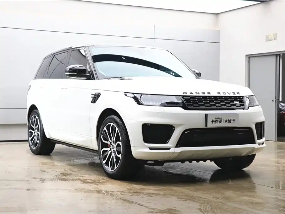 Land Rover Range Rover Sport 2021 3.0 L6 Gloss Black Edition фото 27