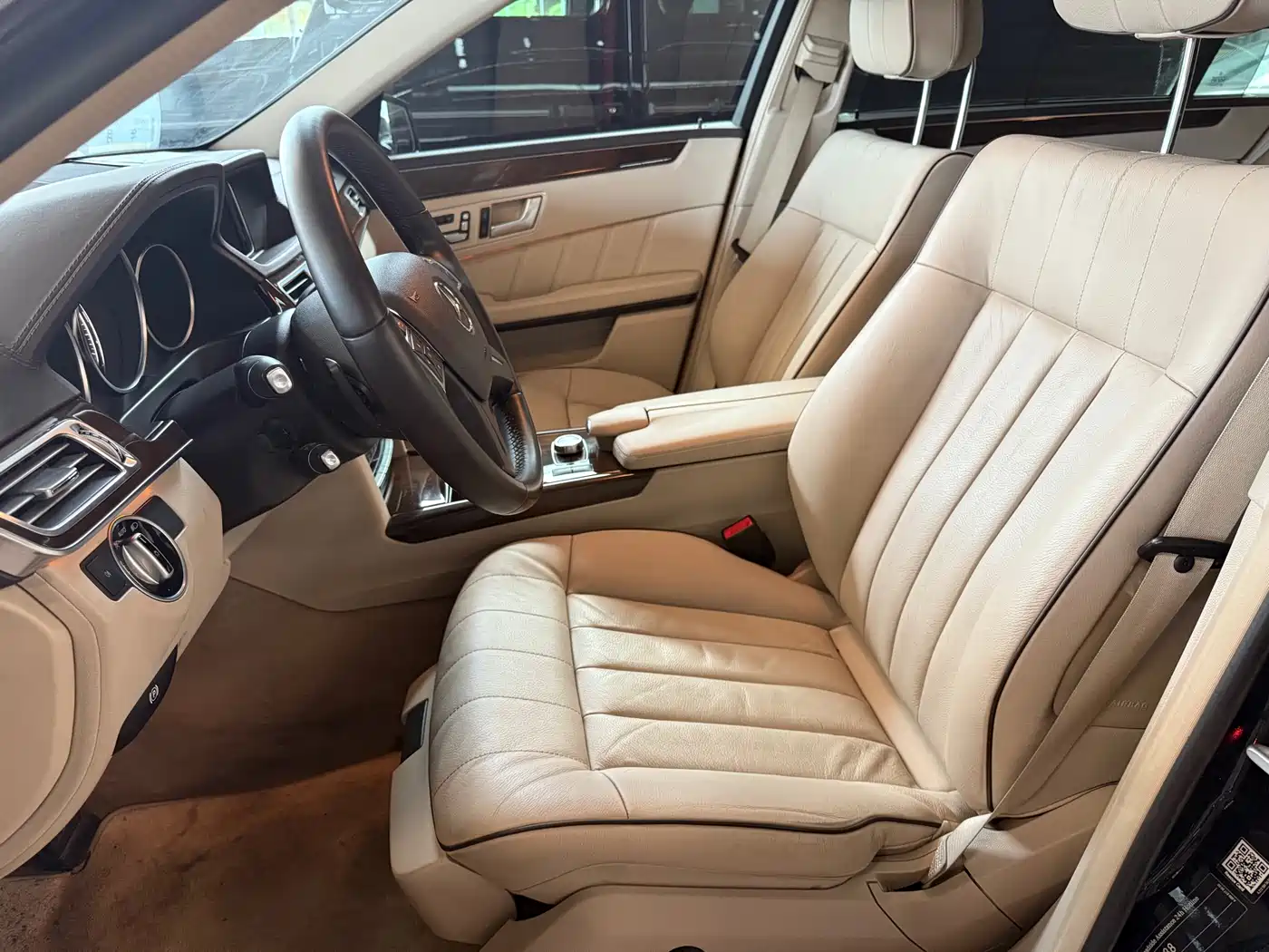 Mercedes-Benz E-Class 2015 E 320 L фото 10