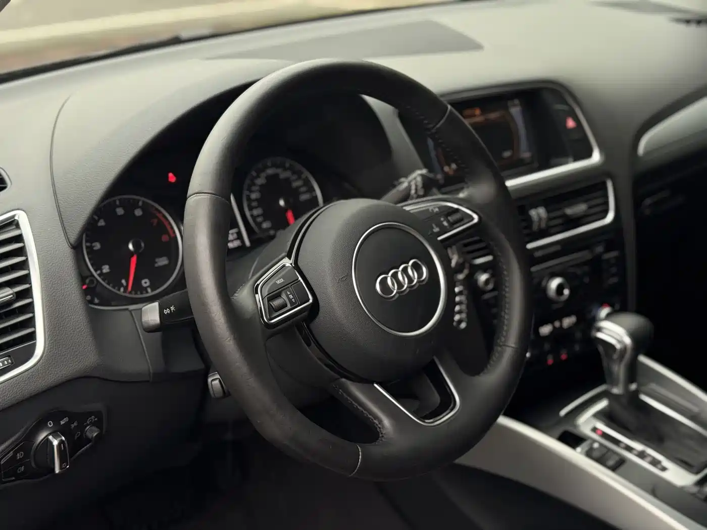 Audi Q5 2016 40 TFSI Technology Model фото 11