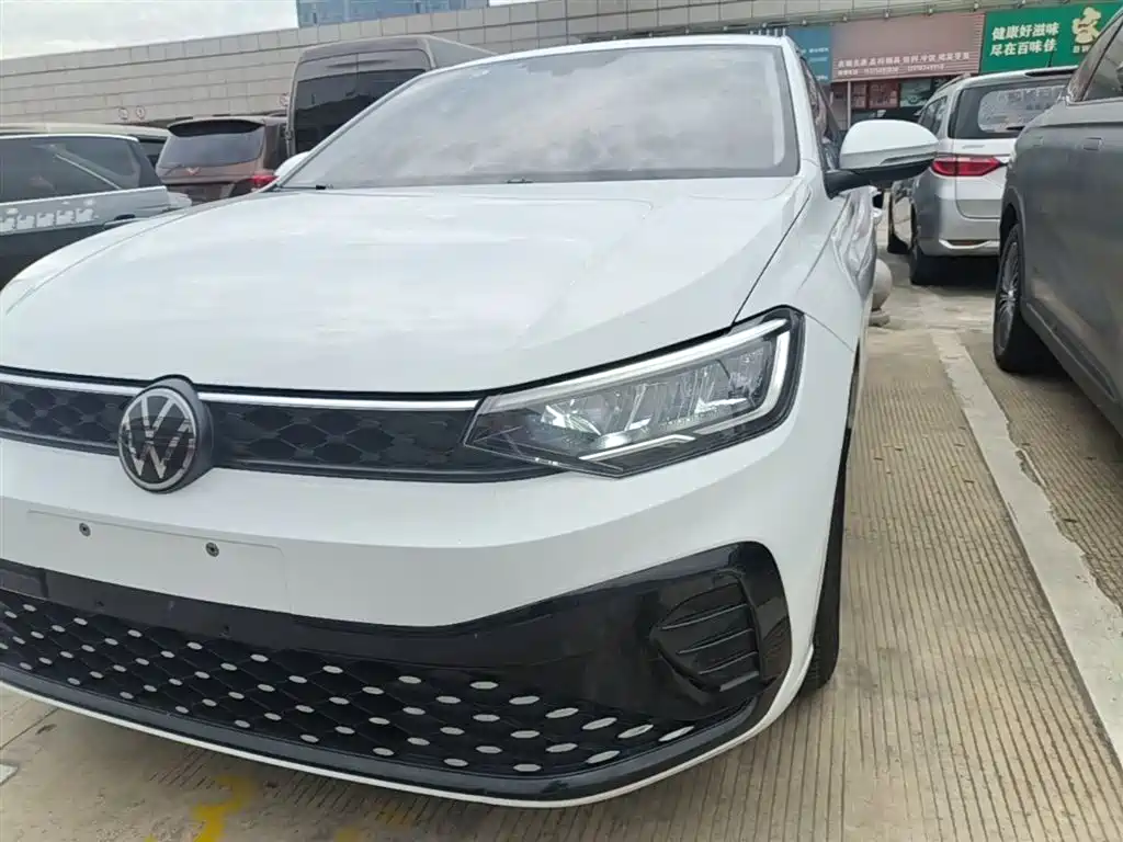 Volkswagen Lavida 2023 Xinrui 1.5L Auto Xinyi Edition фото 24