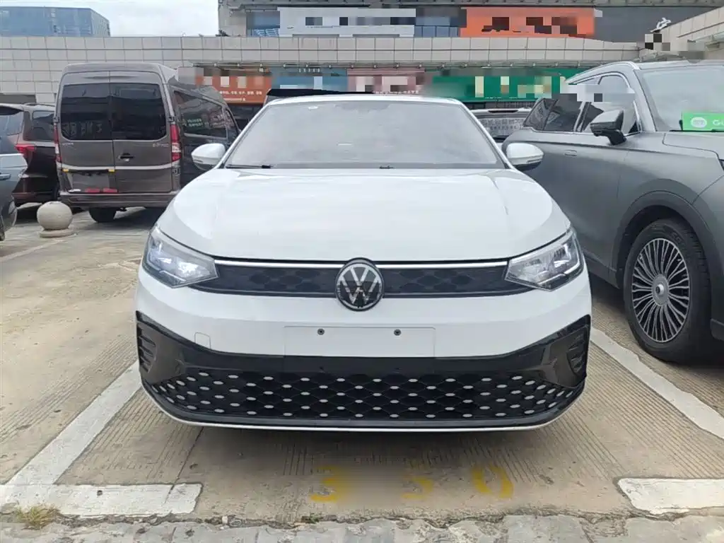 Volkswagen Lavida 2023 Xinrui 1.5L Auto Xinyi Edition фото 3