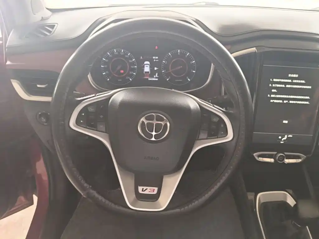 Фото 11 - Zhonghua V3