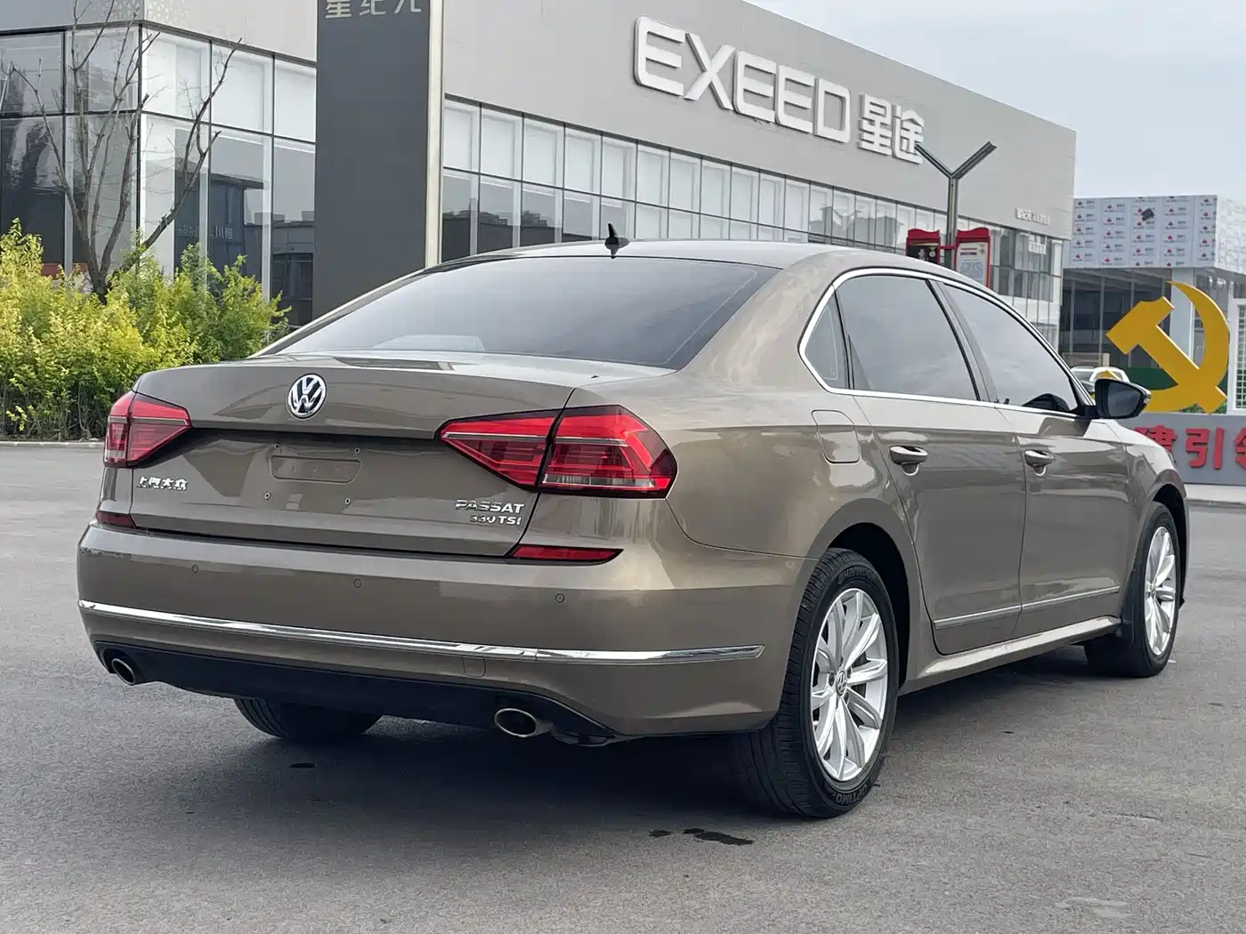 Volkswagen Passat 2017 330TSI DSG Prestige фото 7