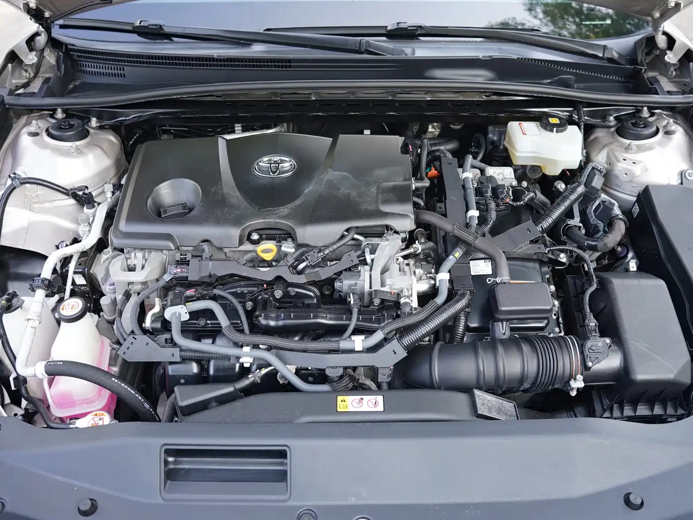 Toyota Camry 2019 Facelift Hybrid 2.5HG Luxury Edition фото 24