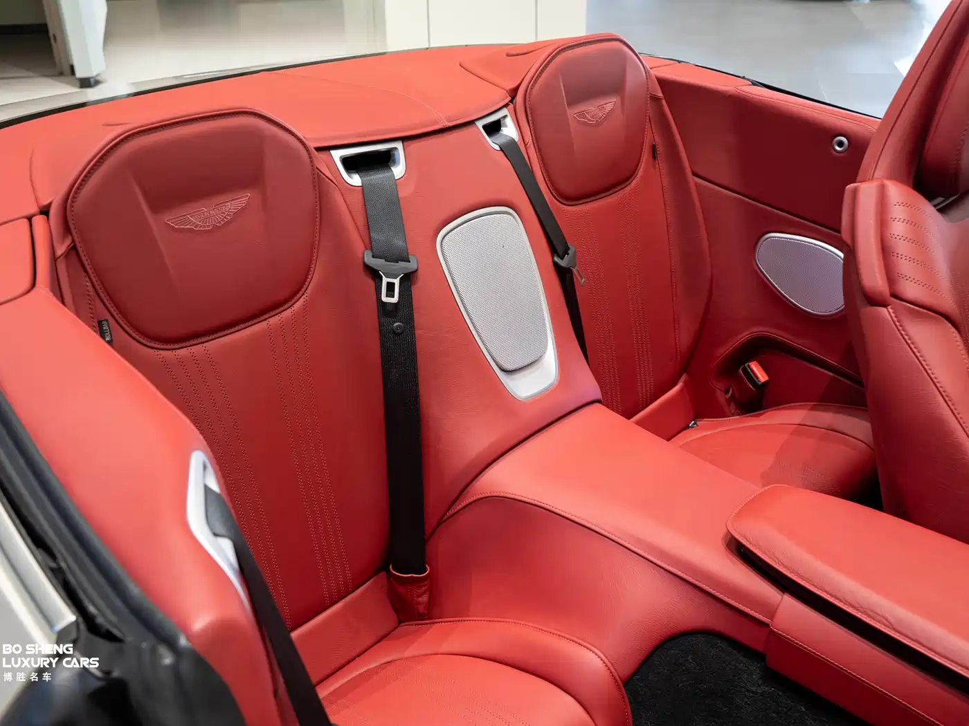 Aston Martin DB11 2019 4.0T V8 Volante фото 25