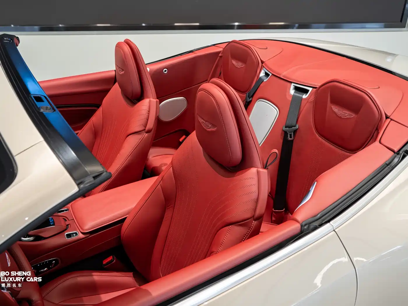 Aston Martin DB11 2019 4.0T V8 Volante фото 41