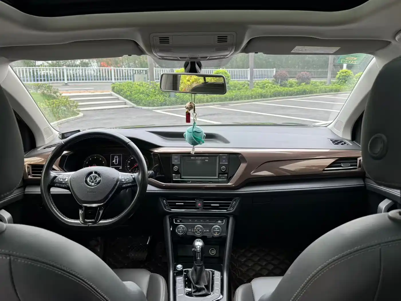 Volkswagen Tharu 2019 280TSI 2WD Comfort Edition China VI фото 6