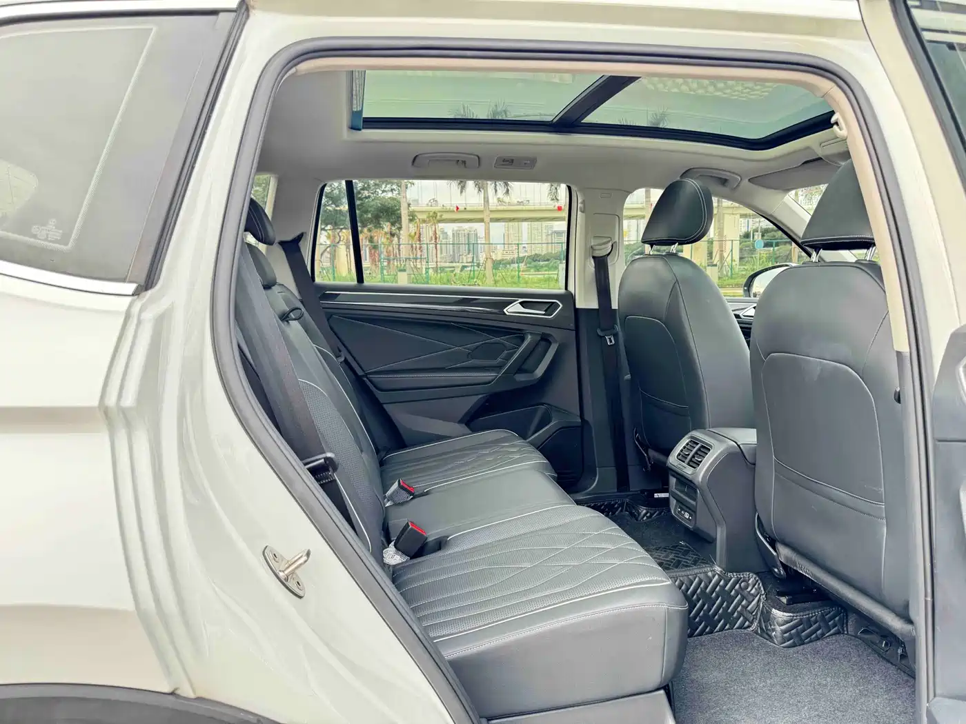 Volkswagen Tiguan L 2023 280TSI 2WD Trend Limited Edition фото 11