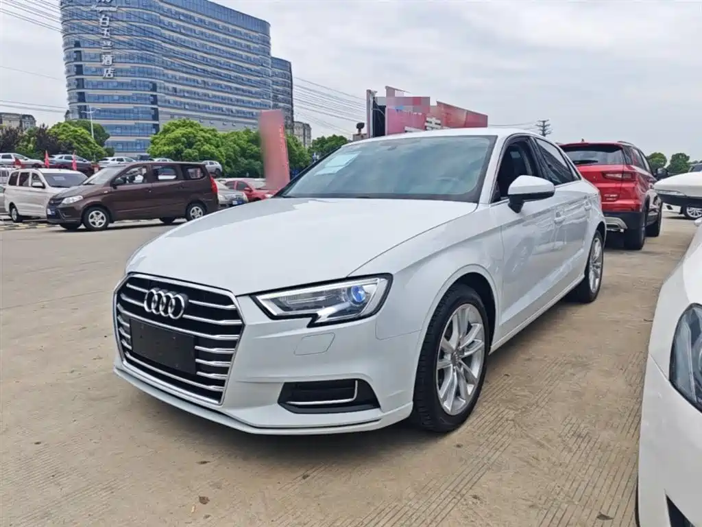 Audi A3 2019 Limousine 35 TFSI Progressive China V
