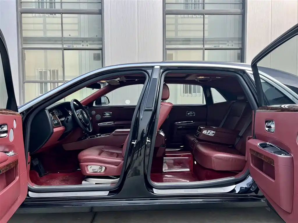 Rolls-Royce Ghost 2014 6.6T Extended Edition фото 8