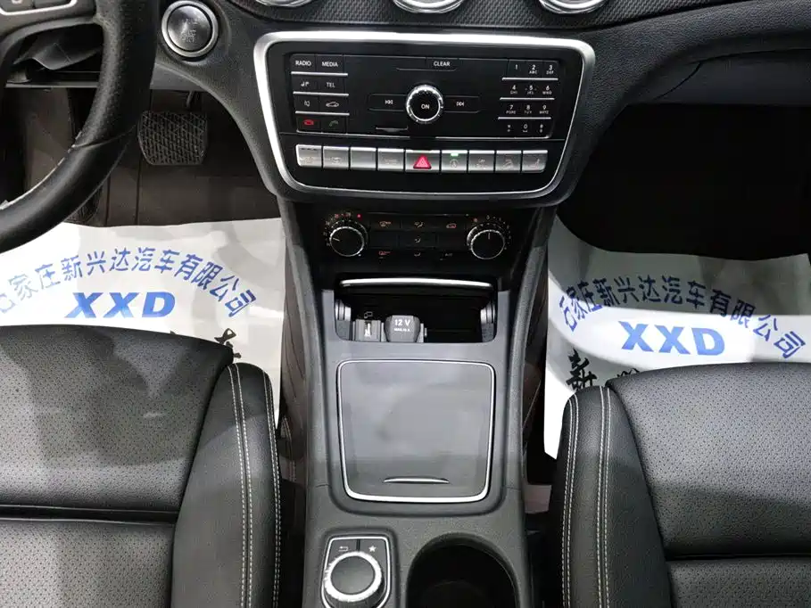 Mercedes-Benz GLA 2018 GLA 220 4MATIC Sport фото 11