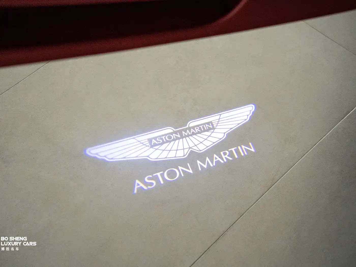 Aston Martin DB11 2019 4.0T V8 Volante фото 52