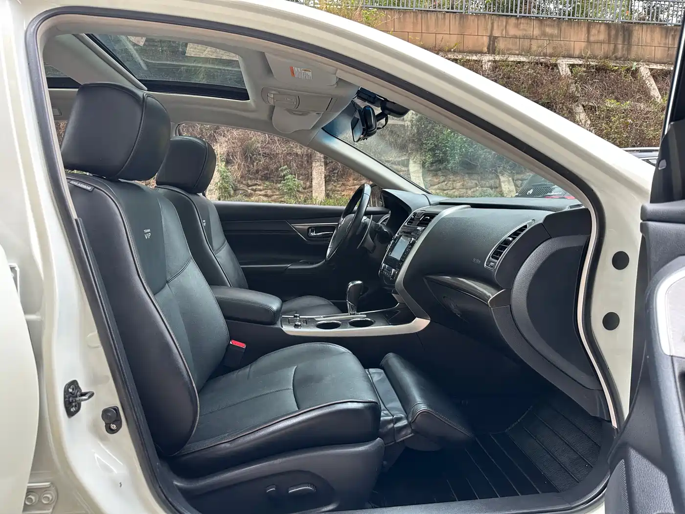Nissan Teana 2014 Duke 2.5L XV-VIP Premium фото 9