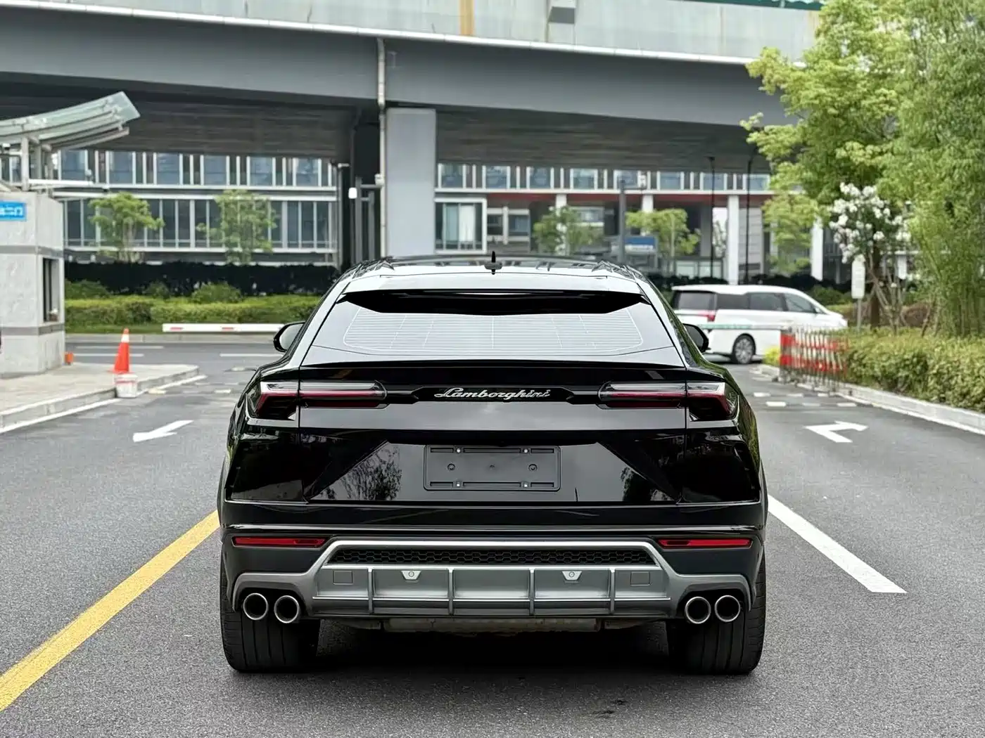 Lamborghini Urus 2021 4.0T V8 фото 8