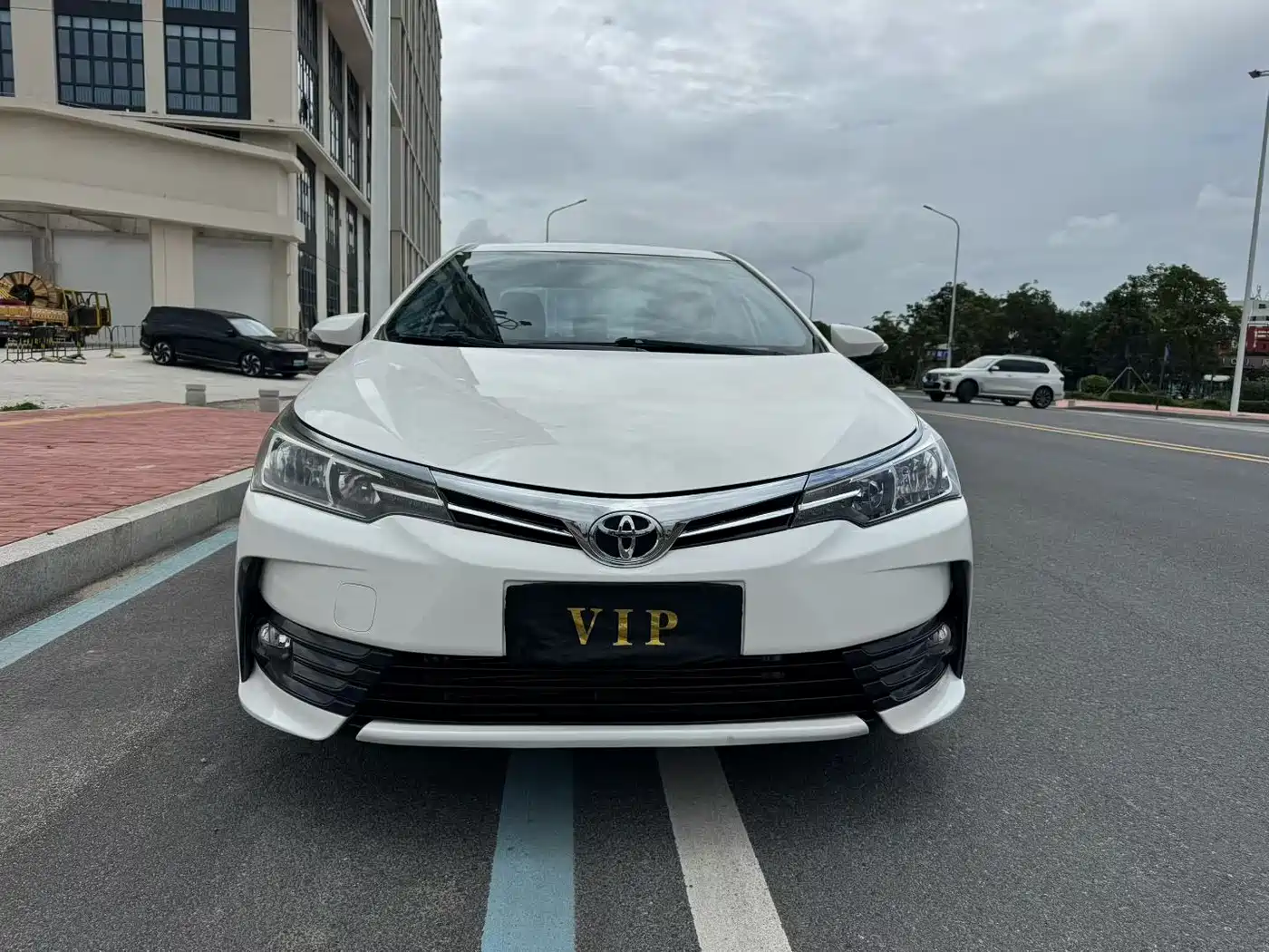 Toyota Corolla 2017 Facelift 1.2T S-CVT GL-i фото 3
