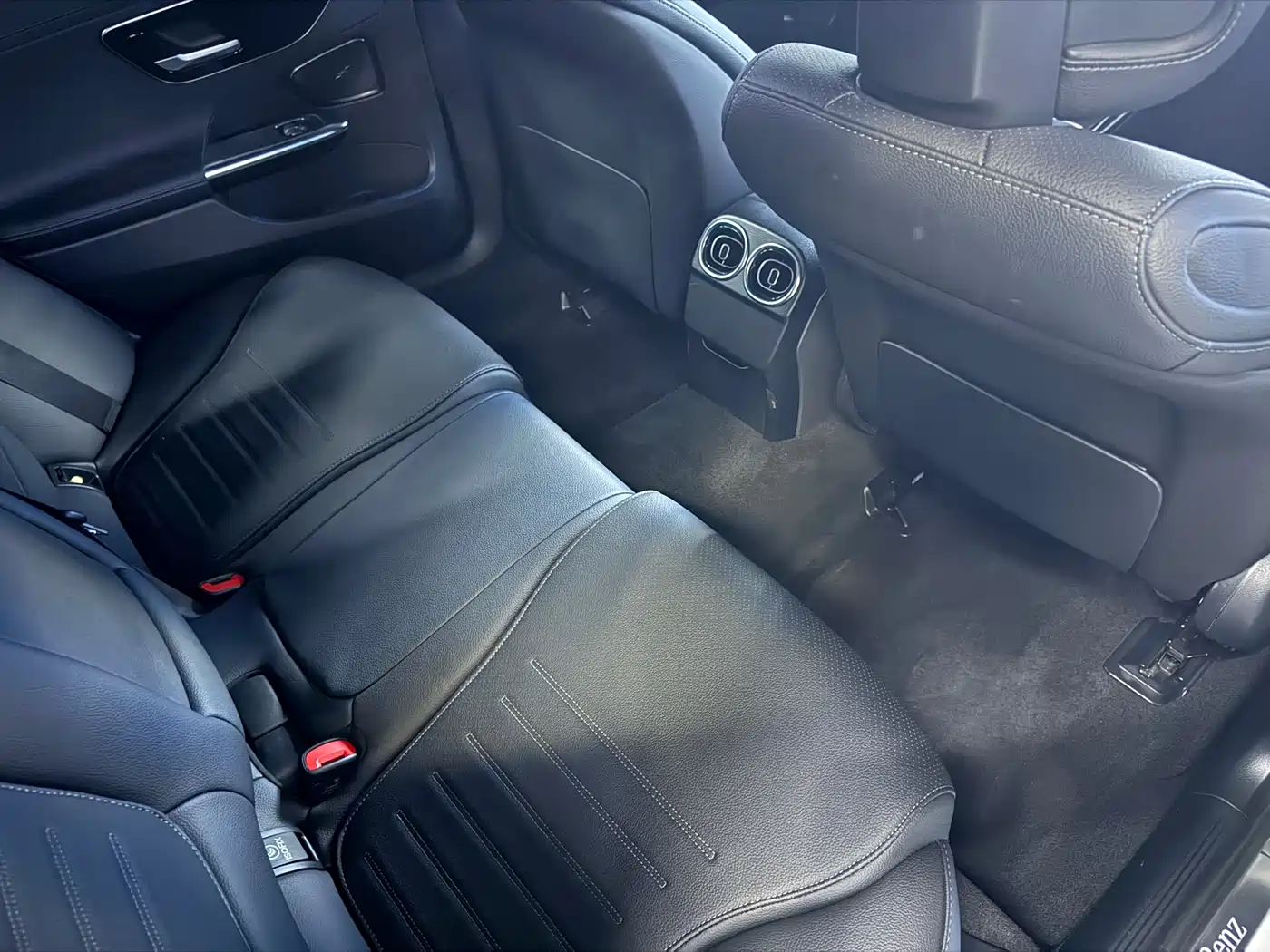 Mercedes-Benz C-Class 2023 Facelift C 260 L Sport Edition фото 9