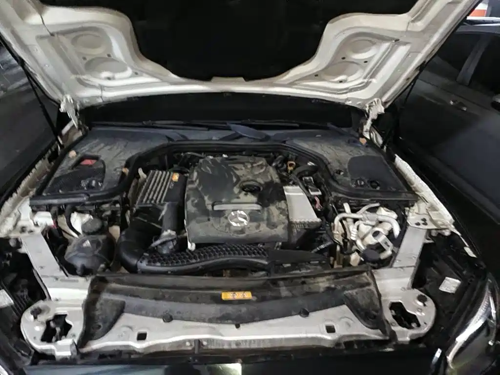 Photo 3 - Mercedes-Benz E-Class