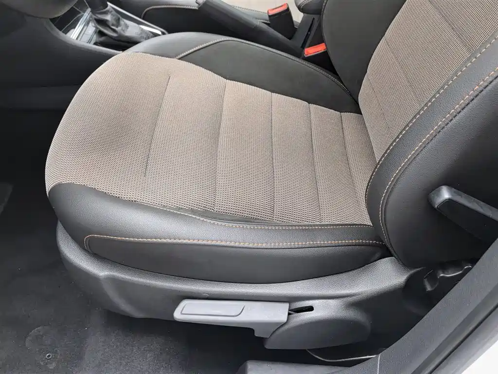 Volkswagen C-TREK 2020 1.5L Automatic Comfort Edition фото 20