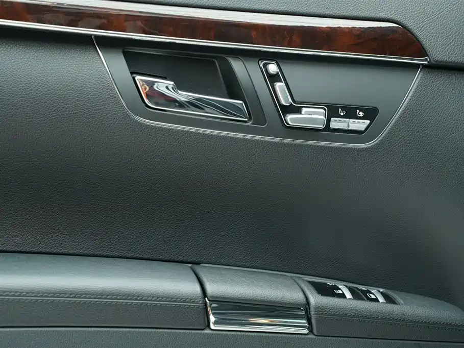 Mercedes-Benz S-Class 2010 S 350 L 4MATIC фото 17