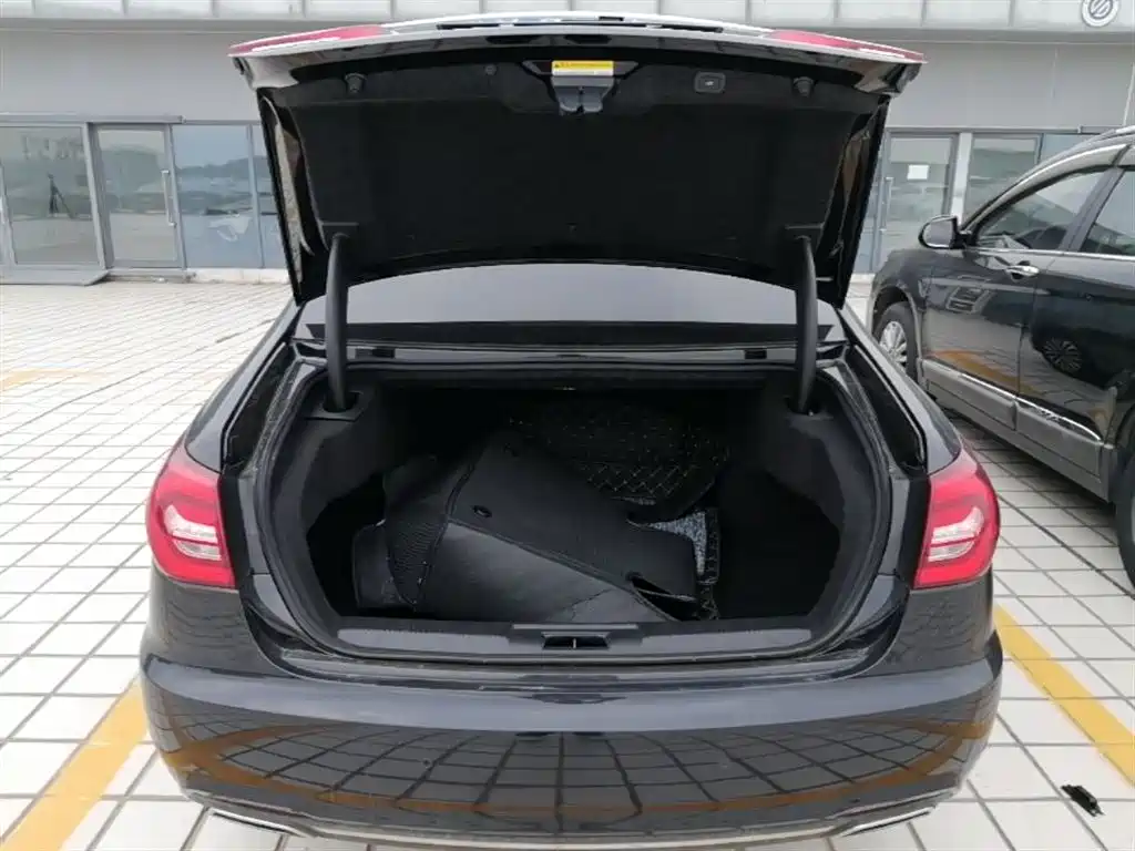 Hongqi H7 2018 2.0T Flagship Edition фото 19