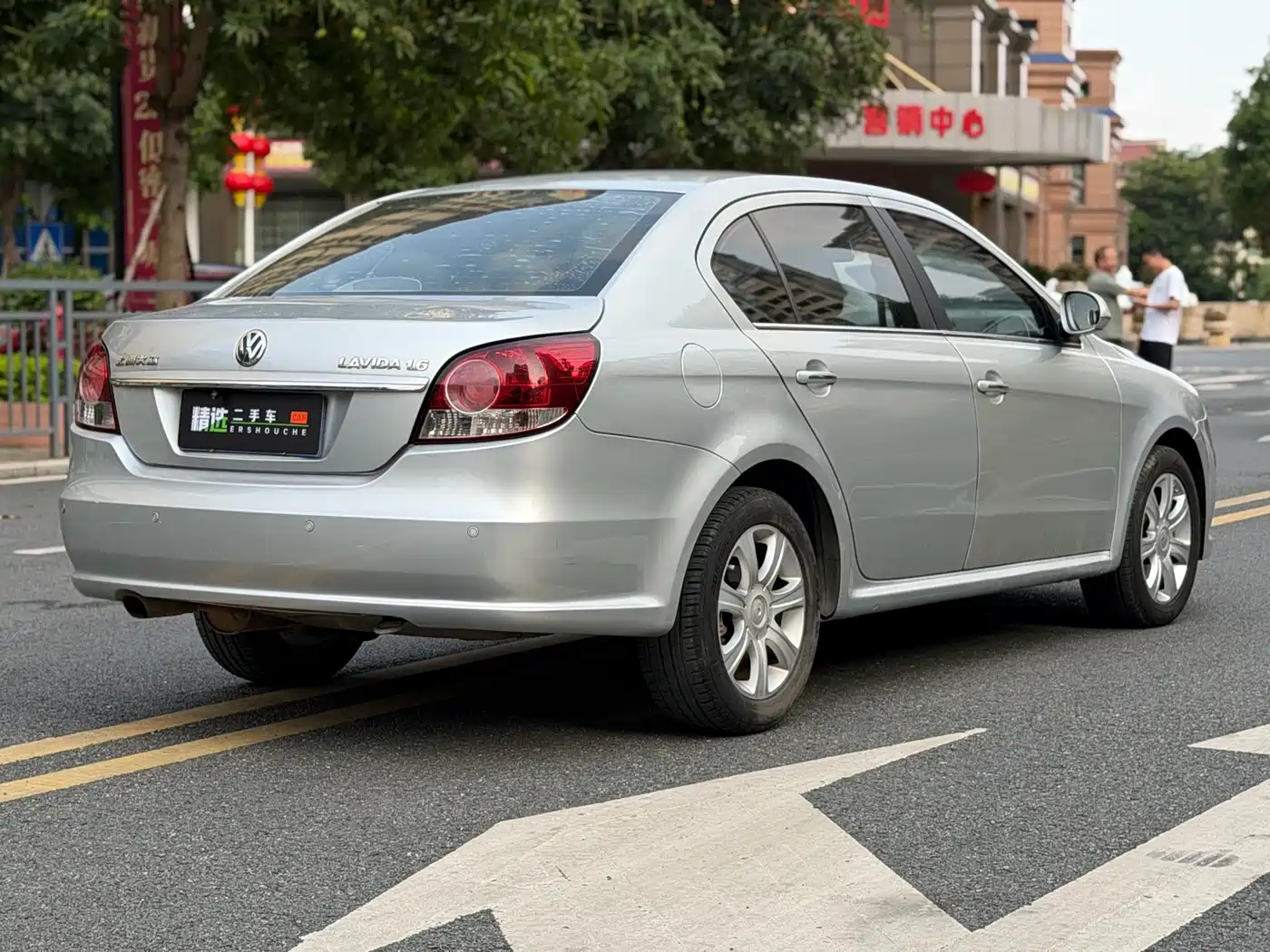 Volkswagen Lavida 2011 1.6L Automatic Pinya Edition фото 7