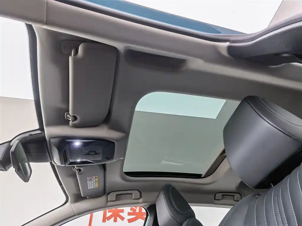 Peugeot 408X 2023 Gravity Edition фото 14
