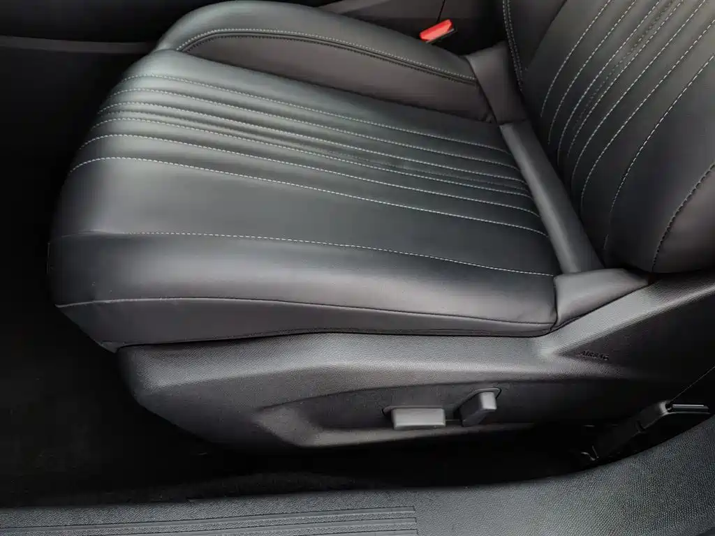 Peugeot 408X 2023 Gravity Edition фото 20