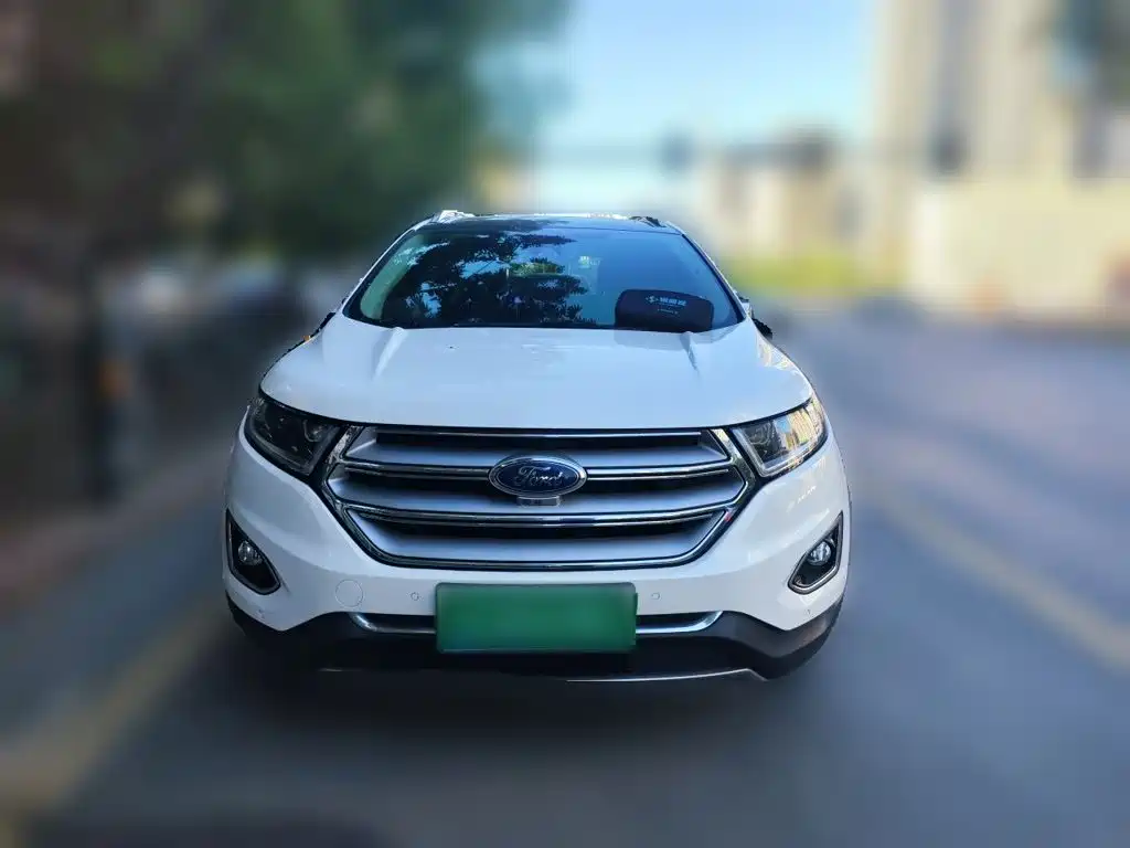 Фото 2 - Ford Edge