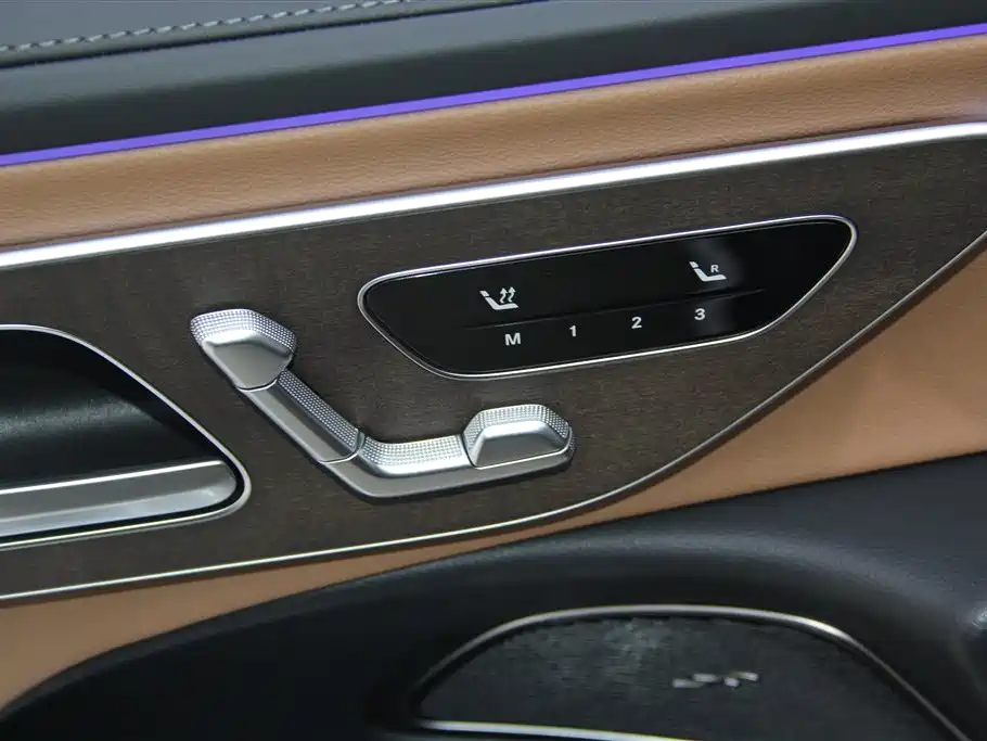 Mercedes-Benz E-Class 2025 E 300 L Fashion фото 29