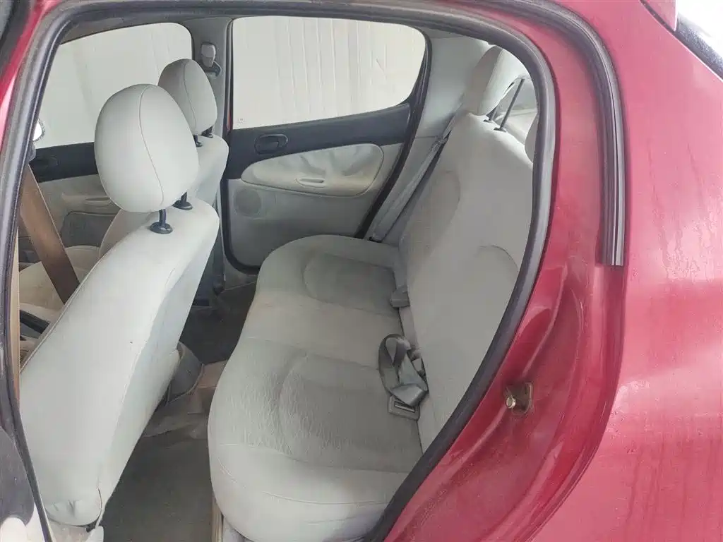 Peugeot 207 2011 Hatchback 1.4L Manual Joy Edition фото 17