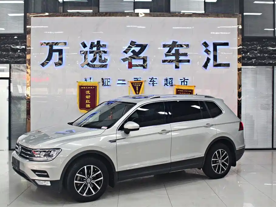 Volkswagen Tiguan L 2017 330TSI Automatic 2WD Luxury Edition фото 2