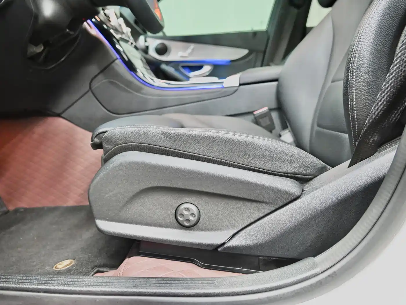 Mercedes-Benz GLC 2020 GLC 260 L 4MATIC Dynamic фото 14