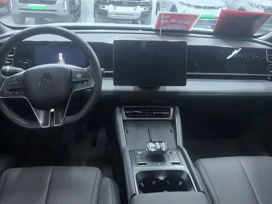 BYD Qin L 2024 DM-i 120KM Leading фото 12