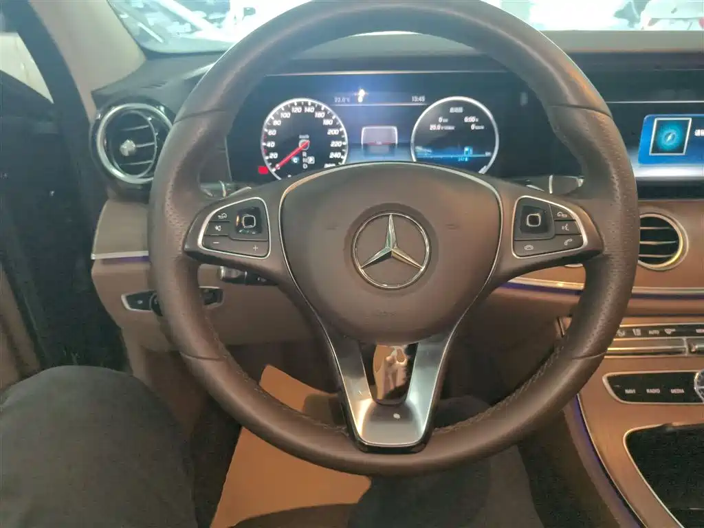 Mercedes-Benz E-Class 2018 Facelift E 300 L Luxury фото 7