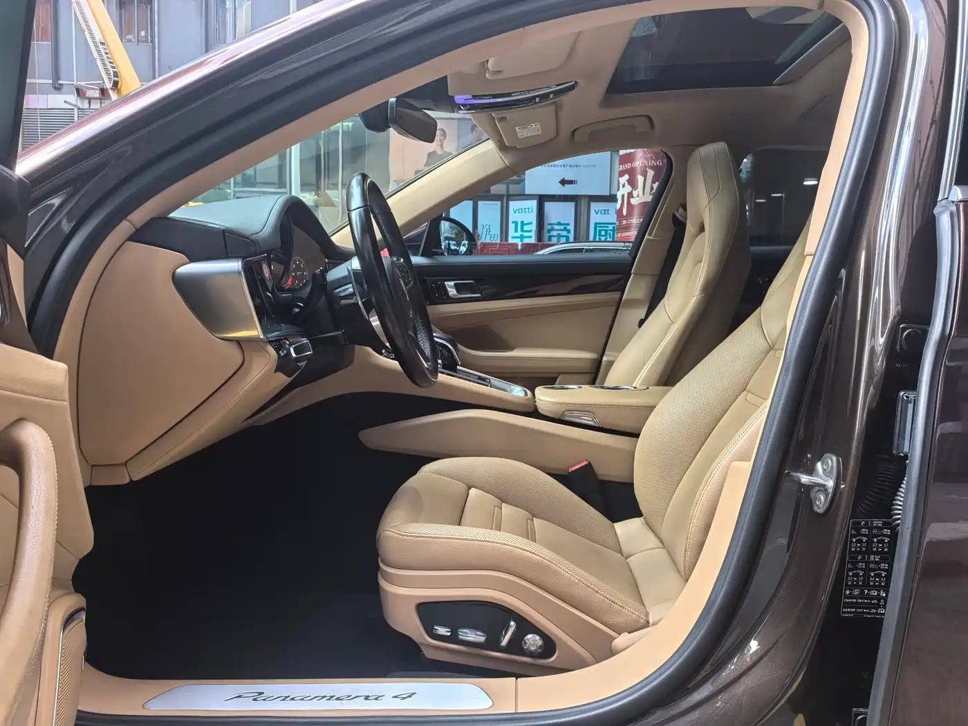 Porsche Panamera фото 27