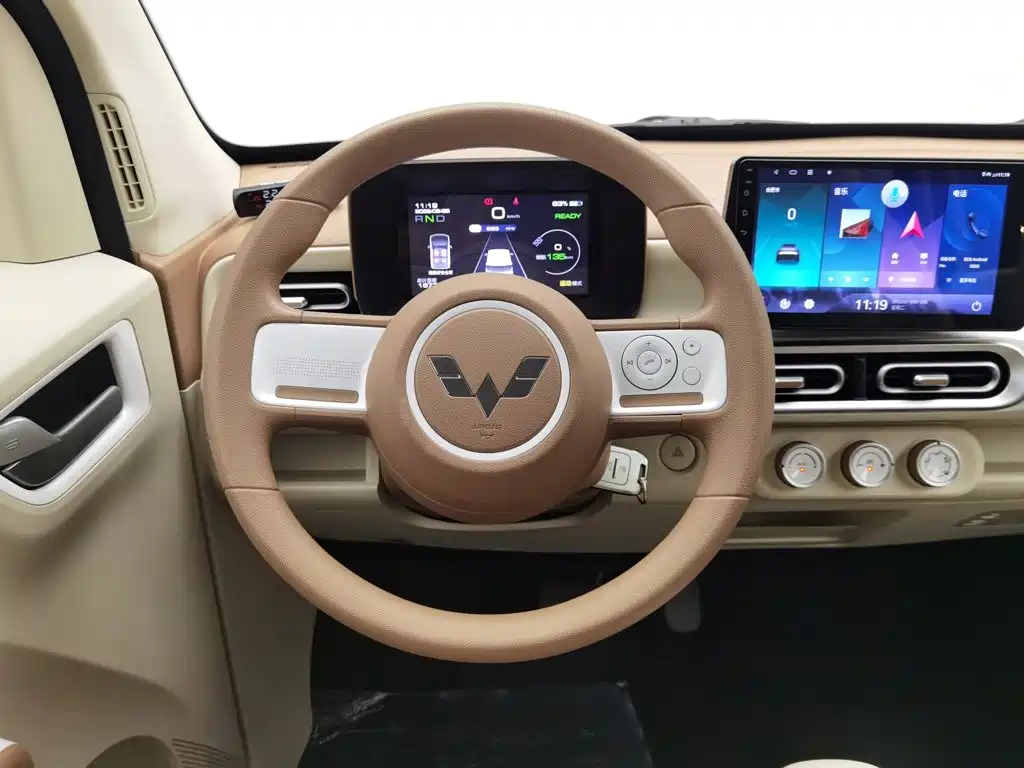 Photo 11 - Wuling Motors Hongguang MINIEV
