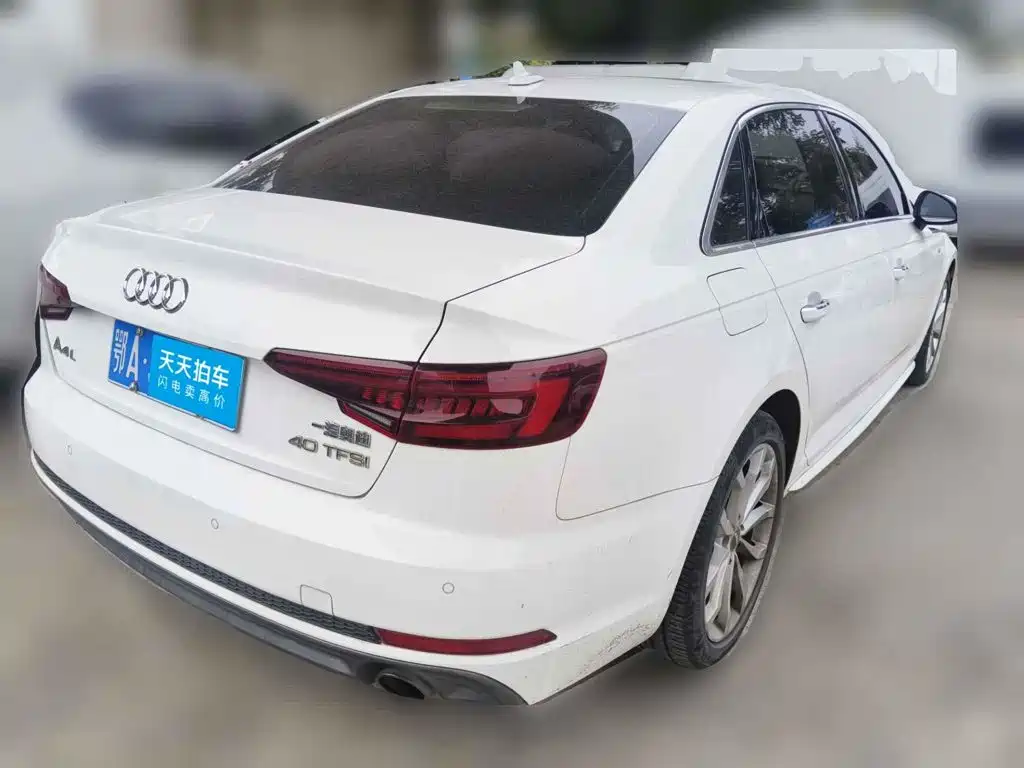 Фото 2 - Audi A4L