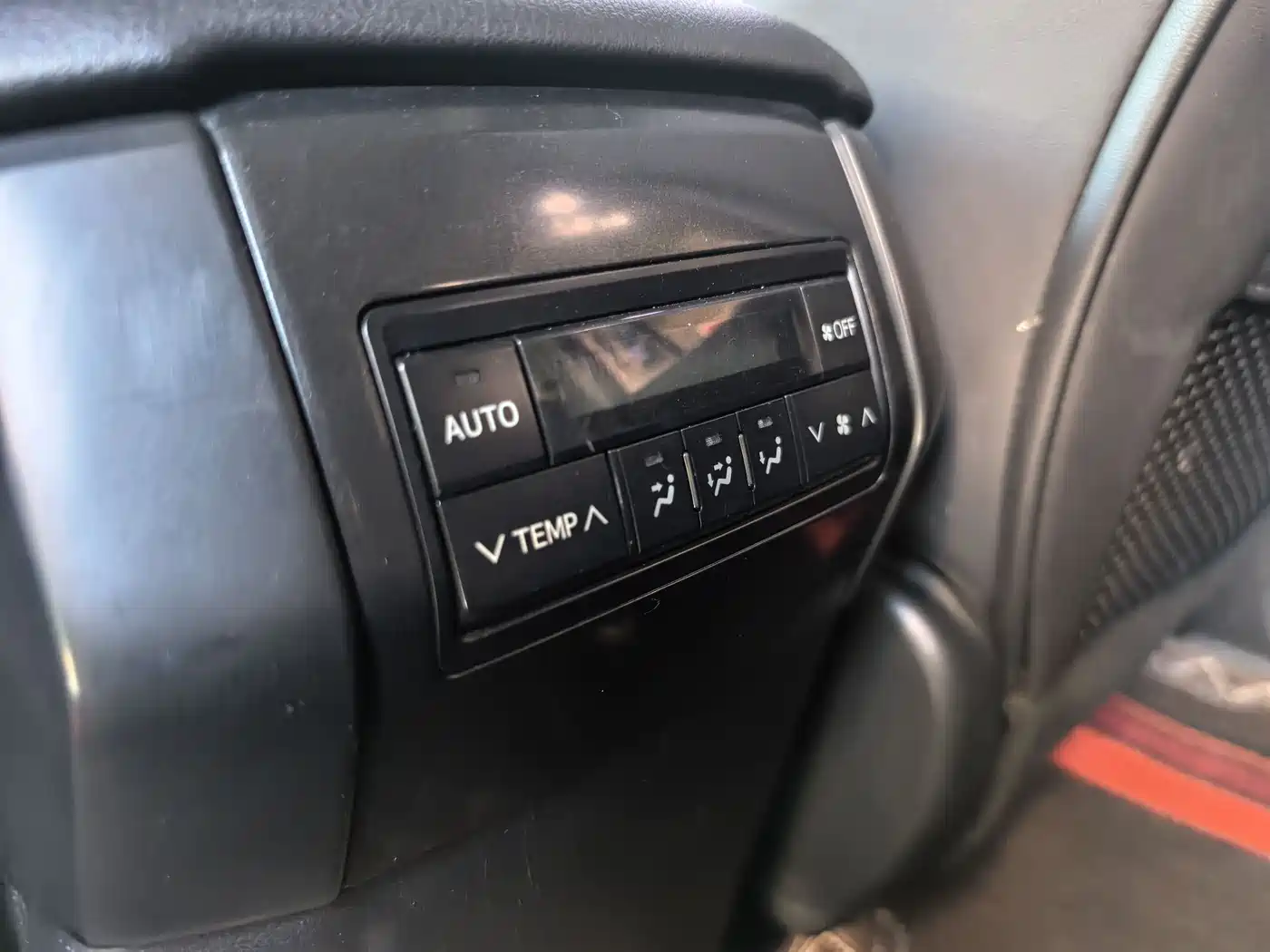 Toyota Prado 2016 2.7L Auto Luxury Edition фото 16