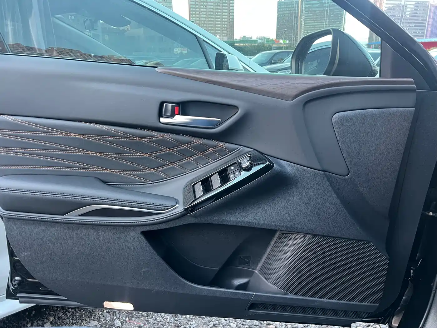 Toyota Avalon 2024 Model 2.0L Progressive Edition фото 13