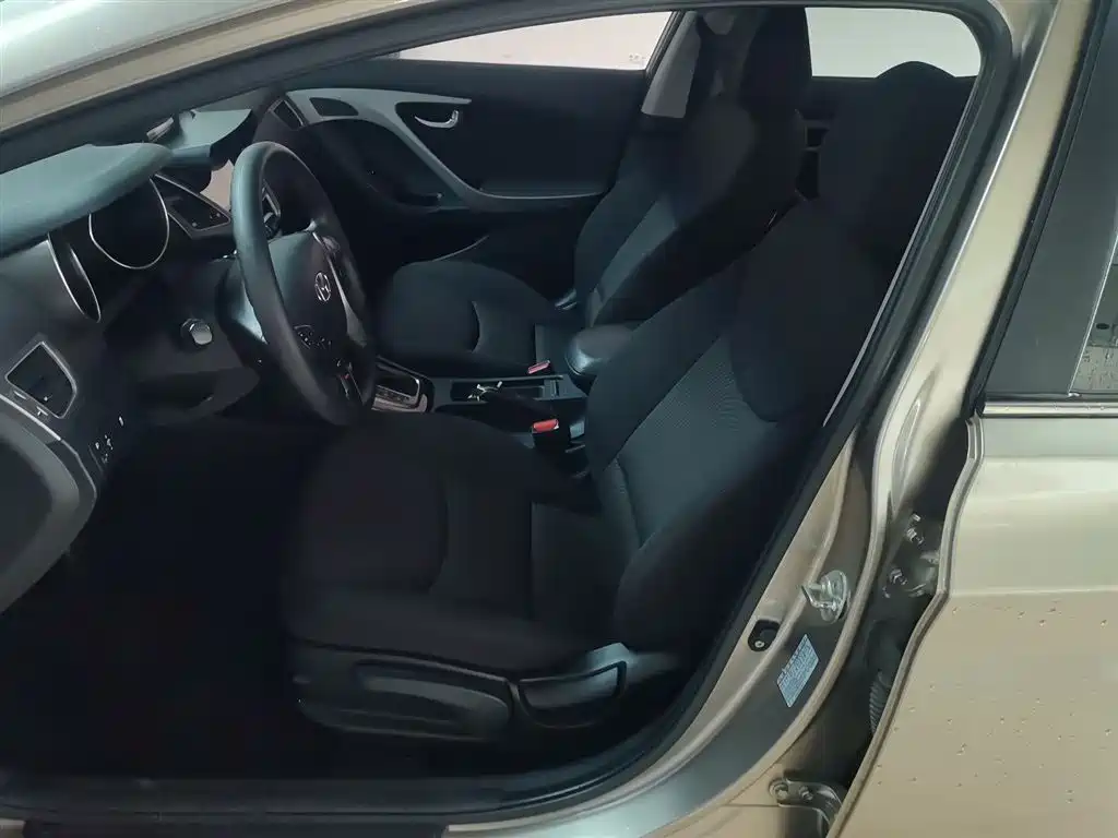 Hyundai Langdong 2016 1.6L Automatic Premium Edition фото 15