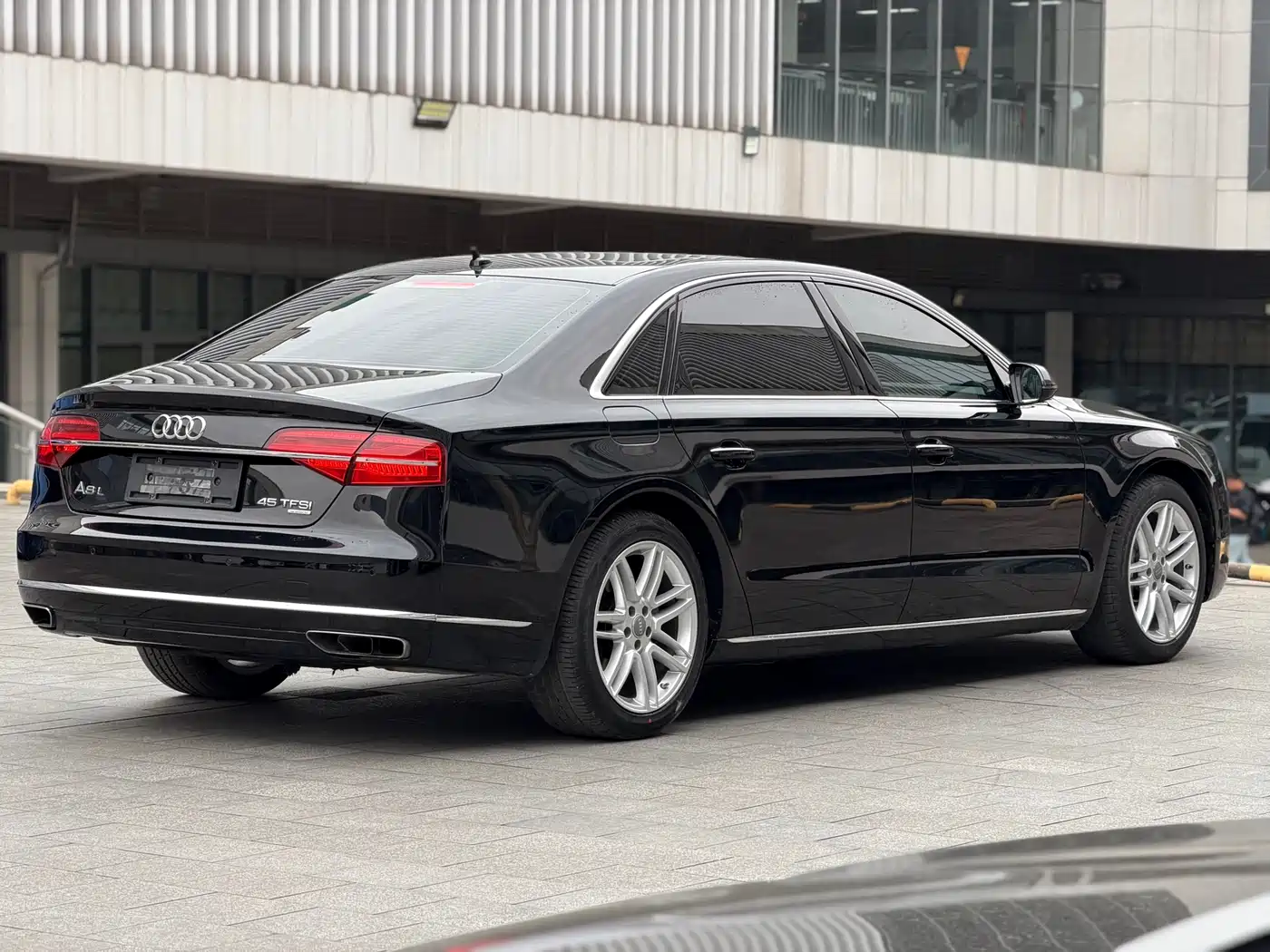 Audi A8 2016 A8L 45 TFSI quattro Comfort фото 16