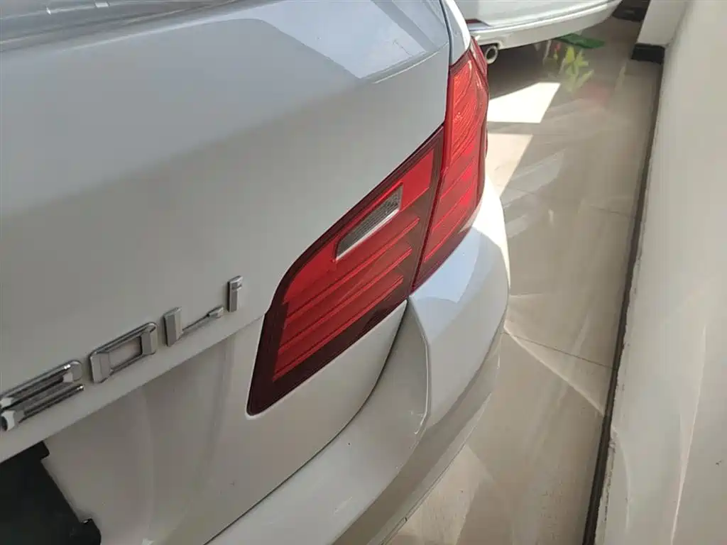 BMW 5 Series 2014 520Li Elegance фото 8