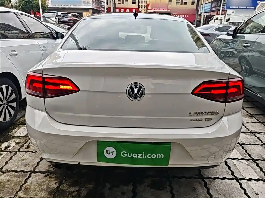 Volkswagen Lamando 2015 230TSI DSG Style фото 6