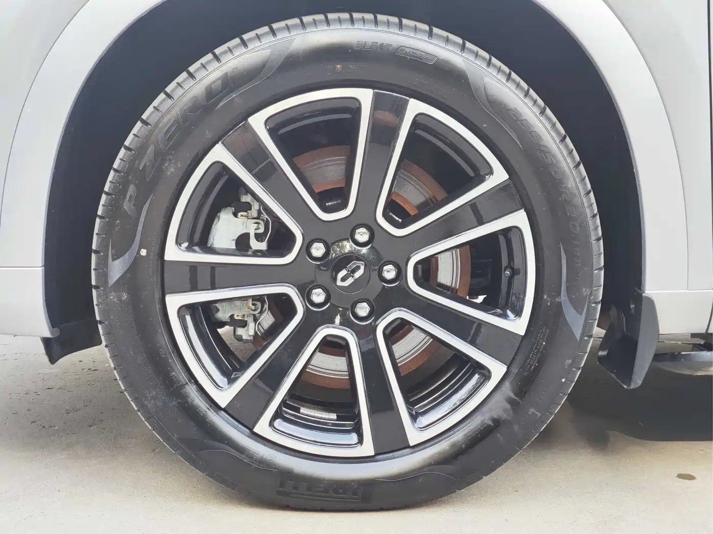 AITO Wenjie AITO M7 2024 1.5T Smart Drive AWD Pro 5-seater фото 17