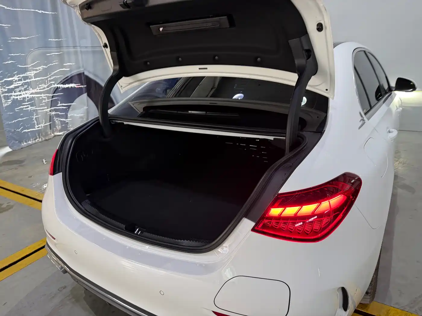 Mercedes-Benz C-Class New Energy 2025 C 350 eL фото 11