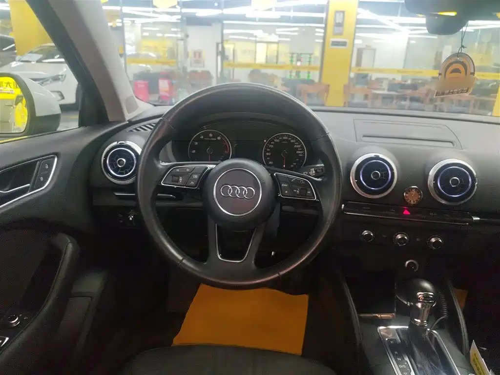 Audi A3 2019 Limousine 35 TFSI Fashion China VI фото 3