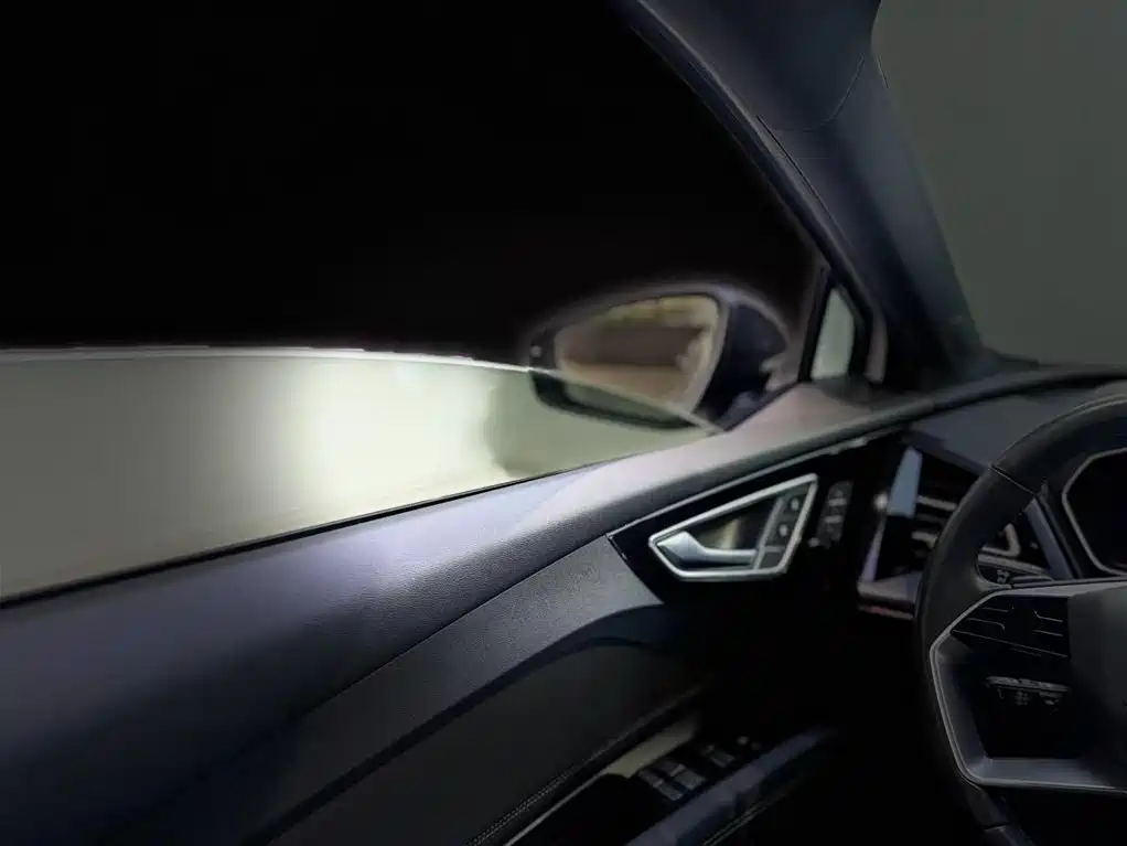 Audi Q4 e-tron 2023 40 e-tron Creation Night Edition фото 12