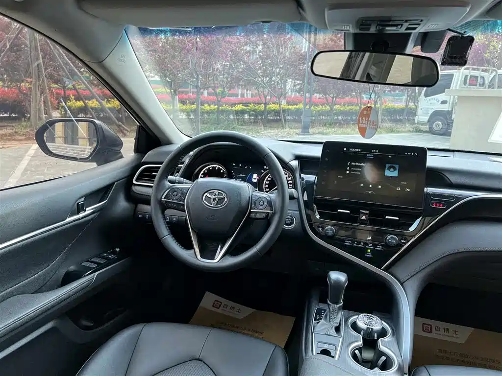 Toyota Camry 2021 2.0G Luxury Edition фото 10